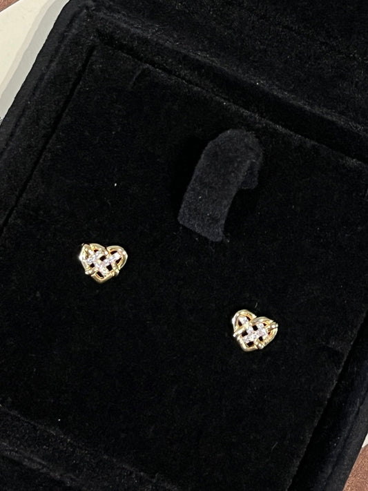 Heart Shape Pie Stud Earrig