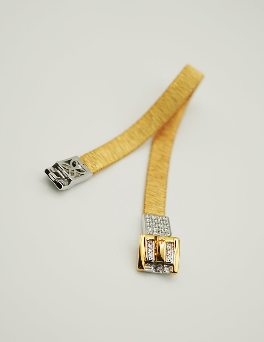 Exquisite Silver Thread Diamond Buckle Bracelet