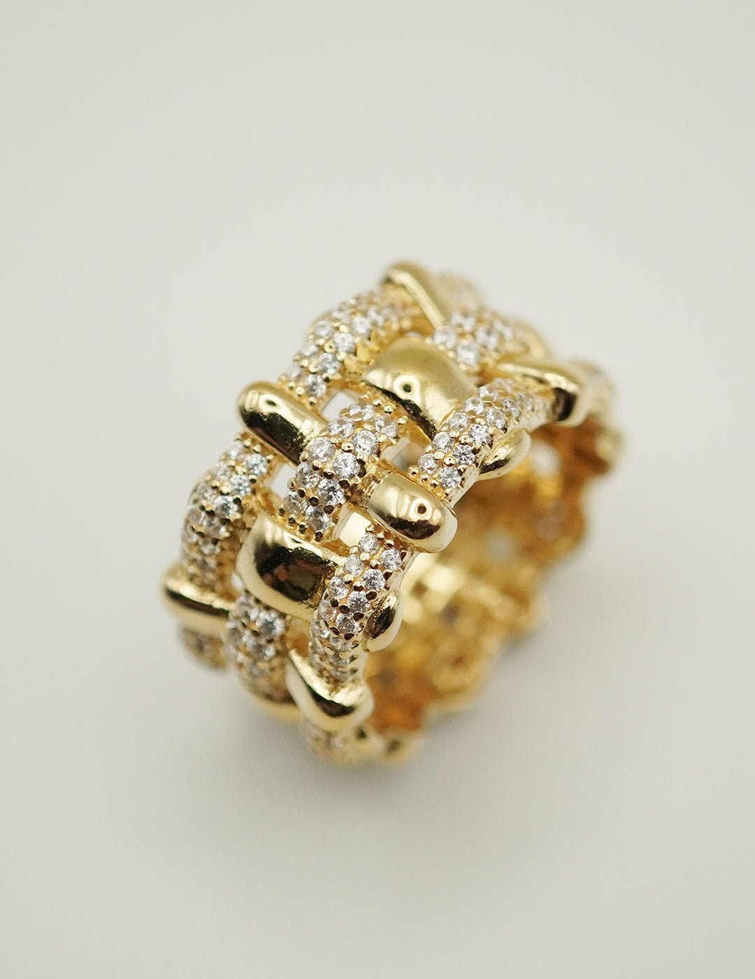 Sparkling Mesh - Linked Gold Ring