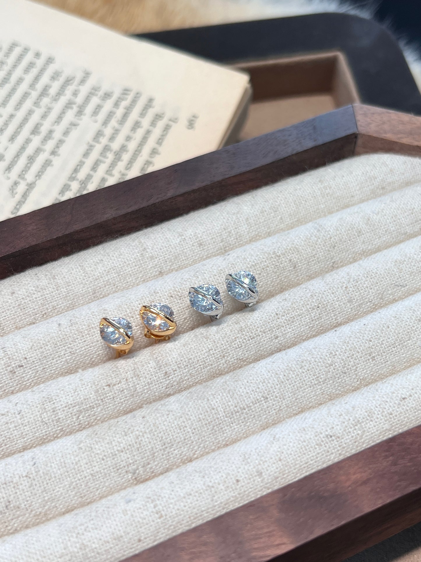 Round Diamond Studs