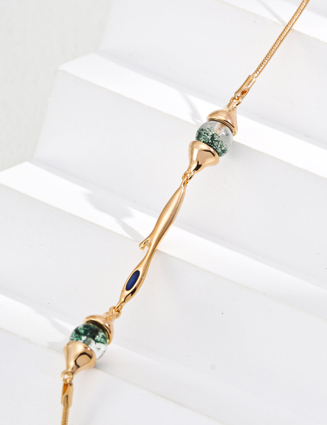 Green Moss Agate Gold Necklace, Detail