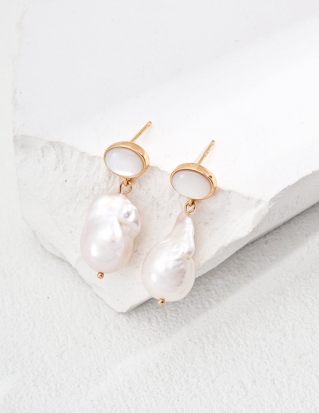 Oval Seashell - style & Baroque Pearl Drop Earrings