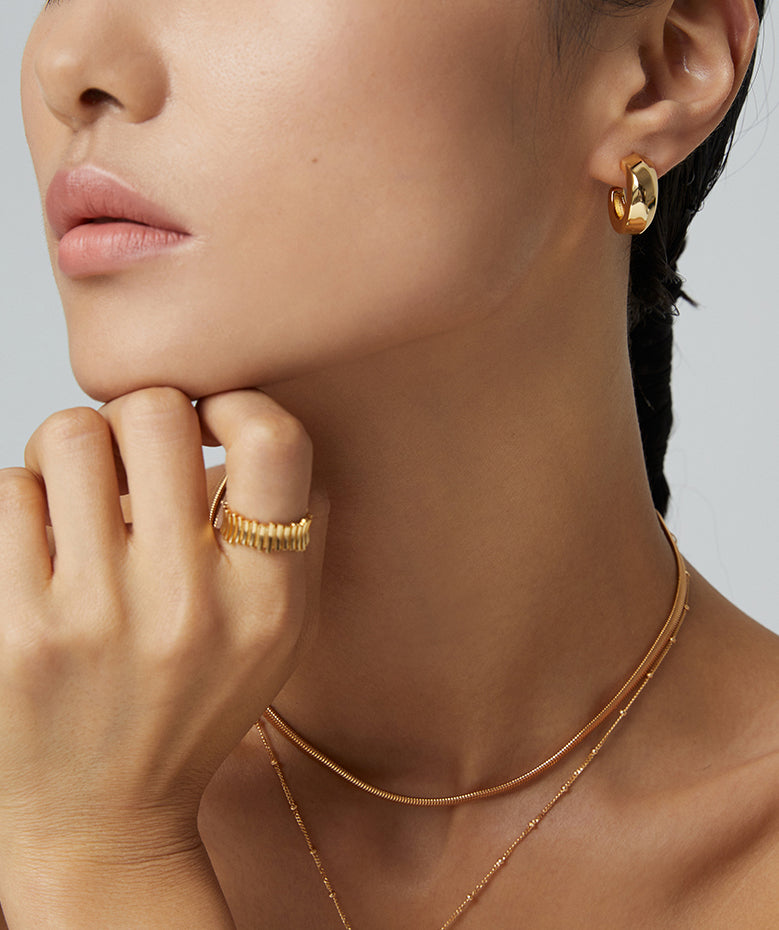 Chic 18K Gold- Plated Sterling Silver Hoop Earrings: Modern Minimalist Elegance