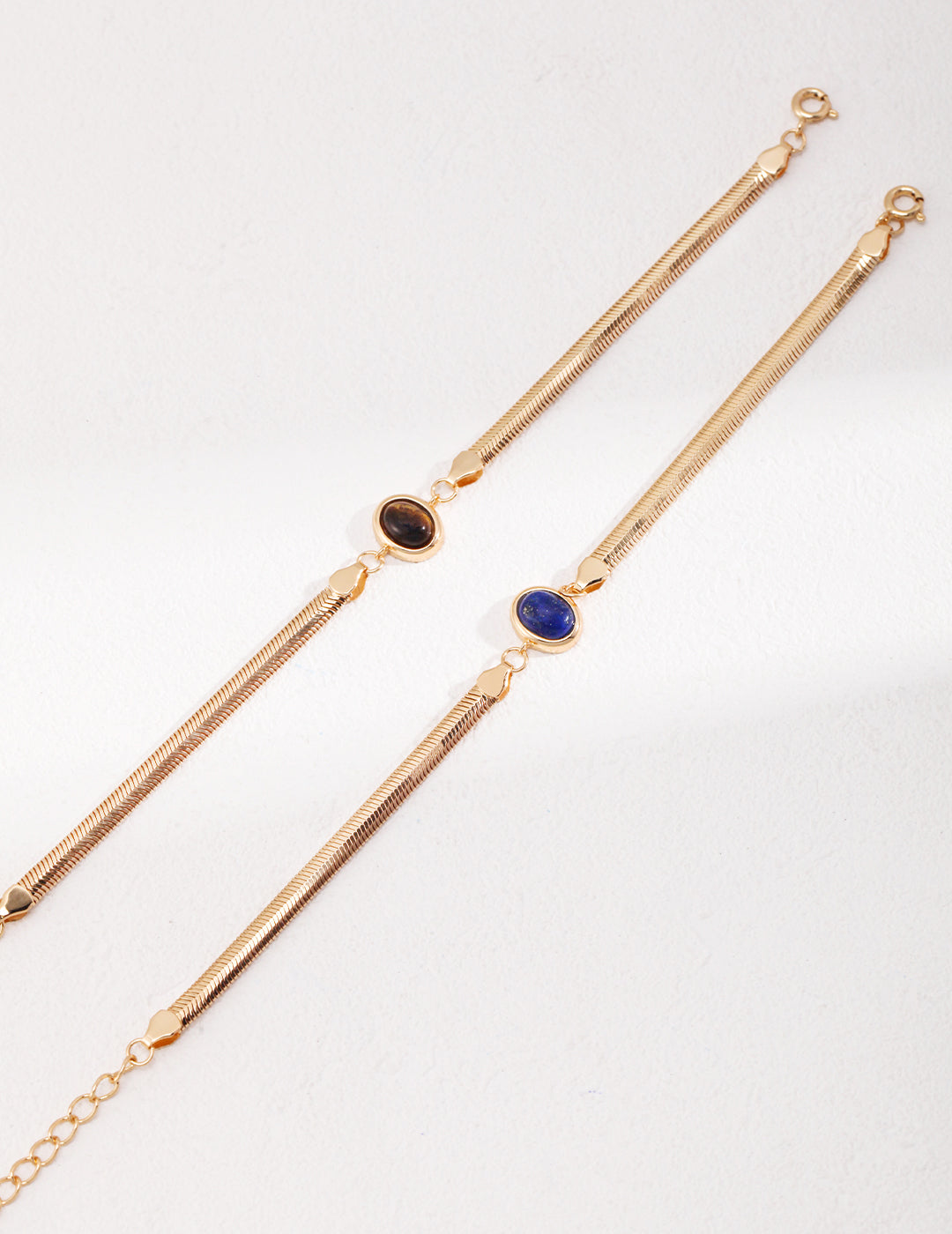 Glamorous Snake Chain Bracelet featuring a Precious Natural Stone