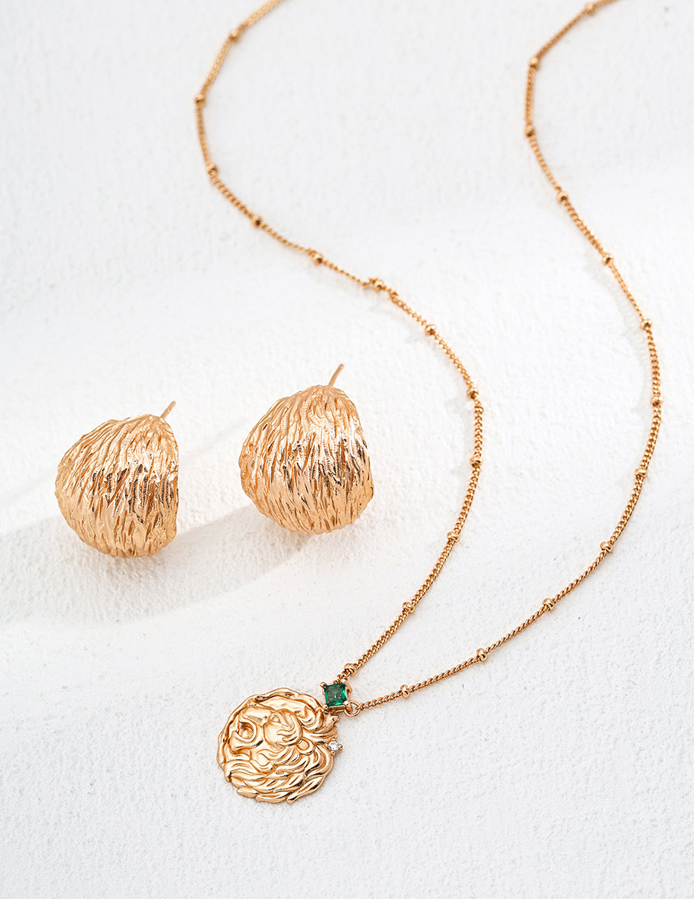 Gold Sterling Silver Horoscope Necklace Leo, set