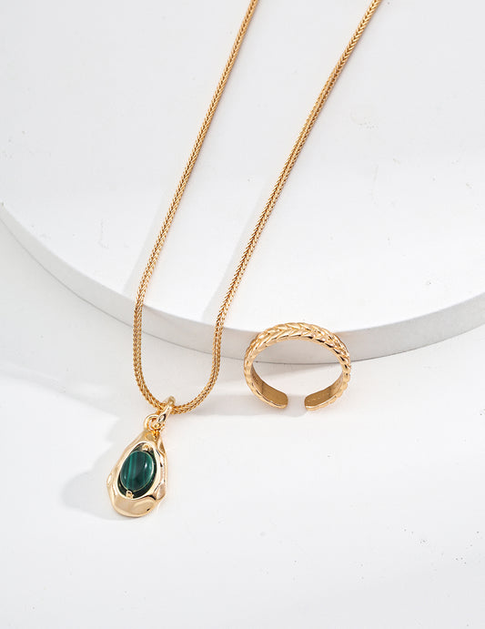 Stylish Minimalist Malachite Pendant Necklace with Gold Chain, pendant
