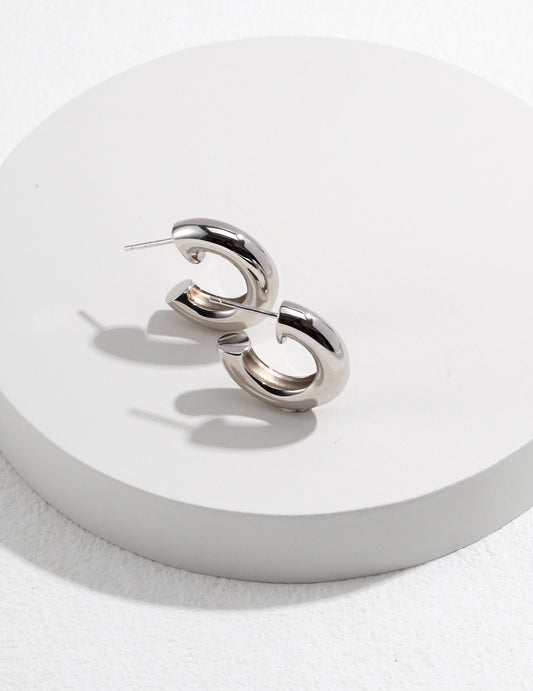 Everyday Accessory Essentials: Sterling Silver Hoop Earring, silver