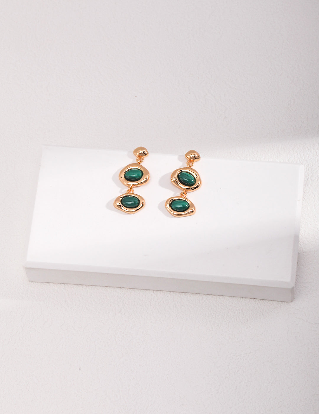 Chic Oval - Shaped Malachite Dangle Earrings in Gold Tone