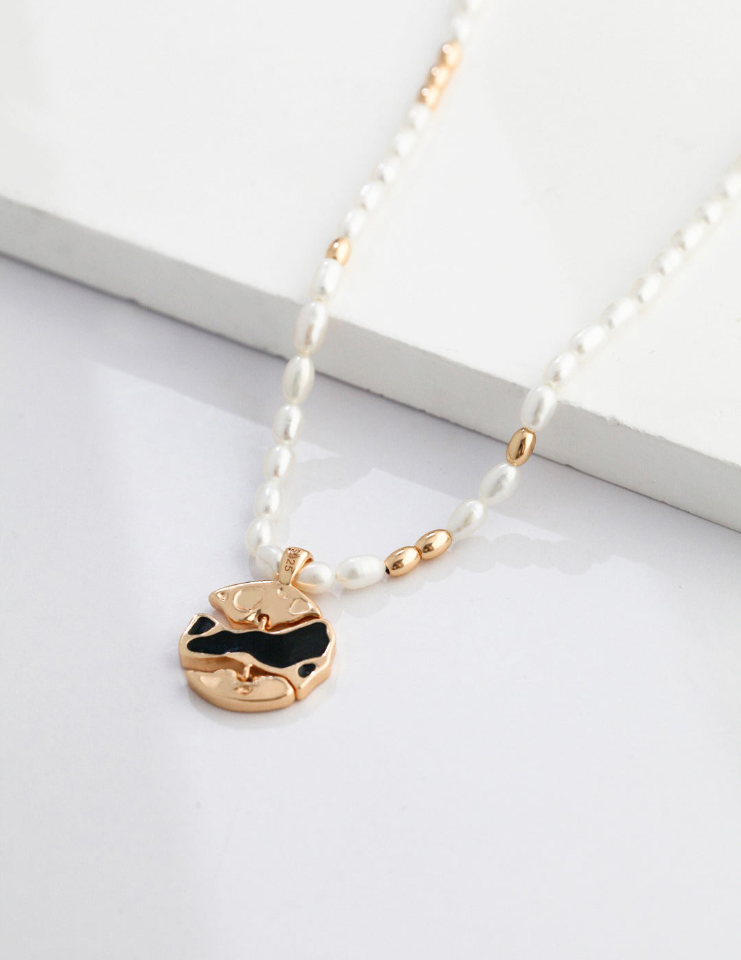 Topography Inspired Pendants Elegant Pearl Necklaces, Gold