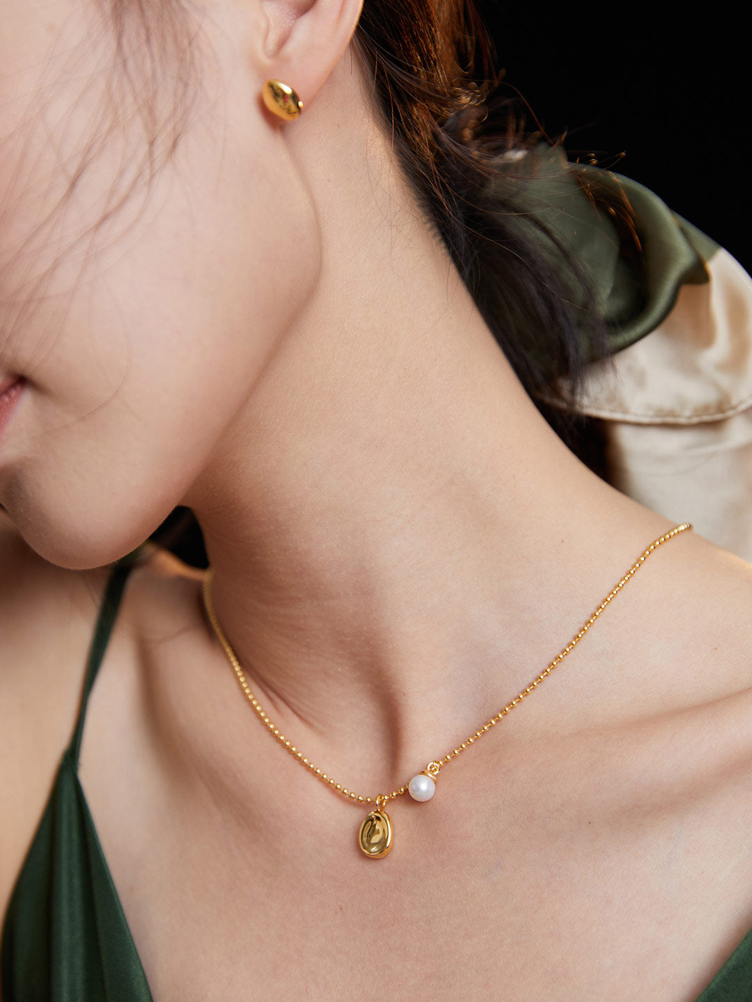 Elegant Gold Ghain Teardrop Pearl Choker Necklace