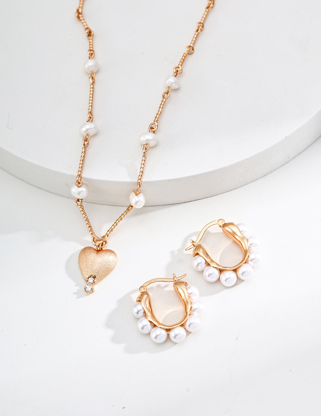Vintage Inspired Pearl & Heart Charm Necklace