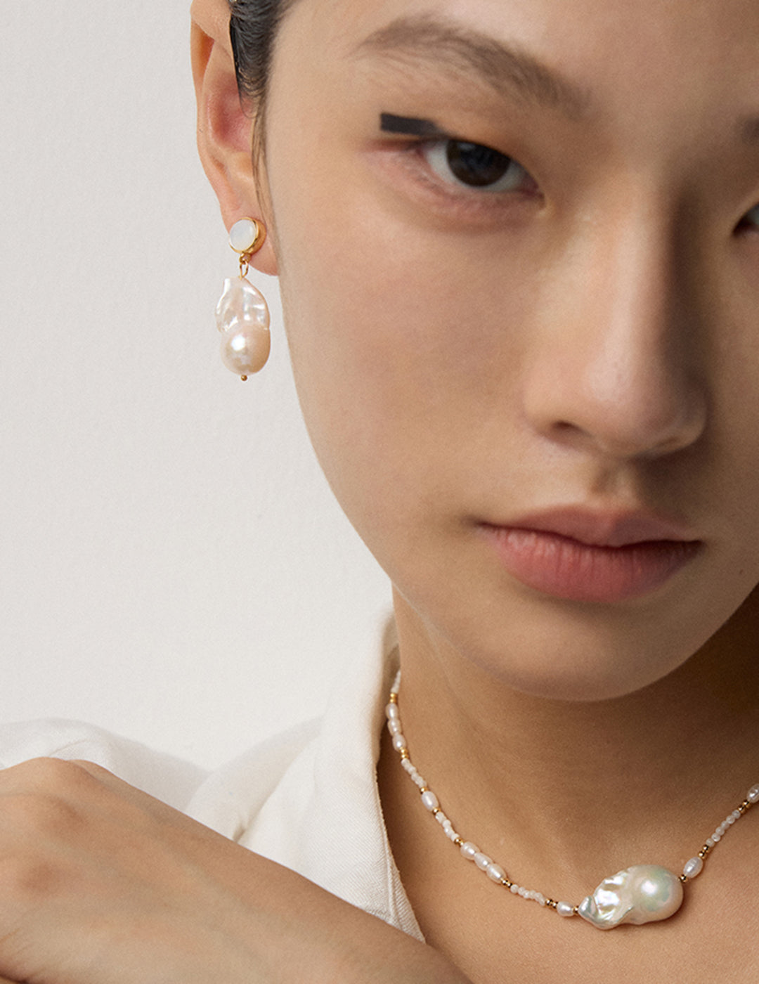 Oval Seashell - style & Baroque Pearl Drop Earrings