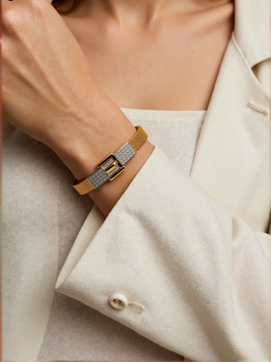 Exquisite Silver Thread Diamond Buckle Bracelet