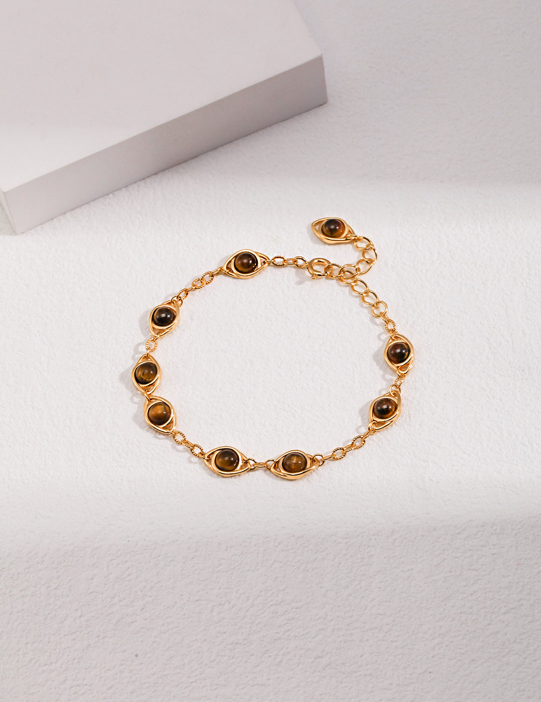 Golden Gaze Tiger Eye Bracelet